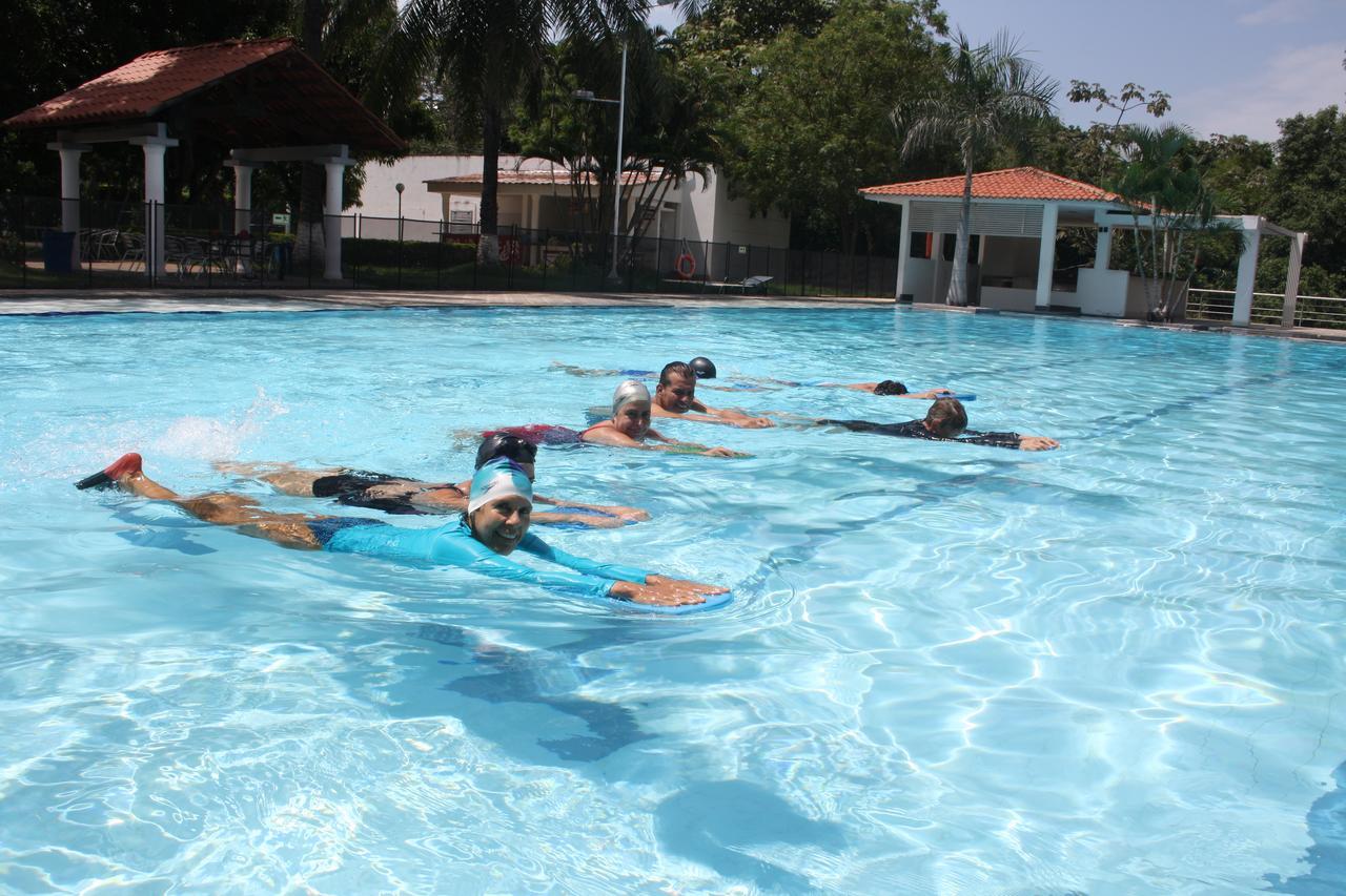 Club Campestre De Neiva Hotel Neiva  Buitenkant foto